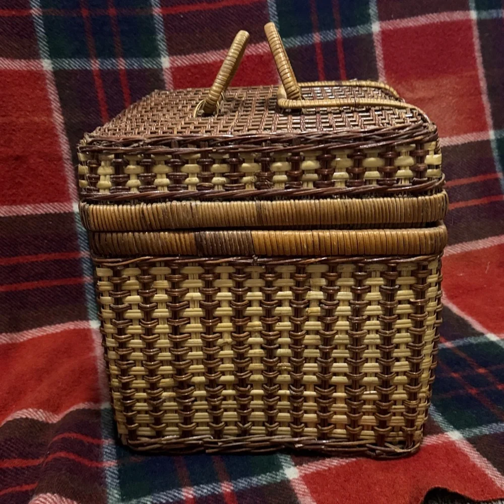 N/A stunning wicker